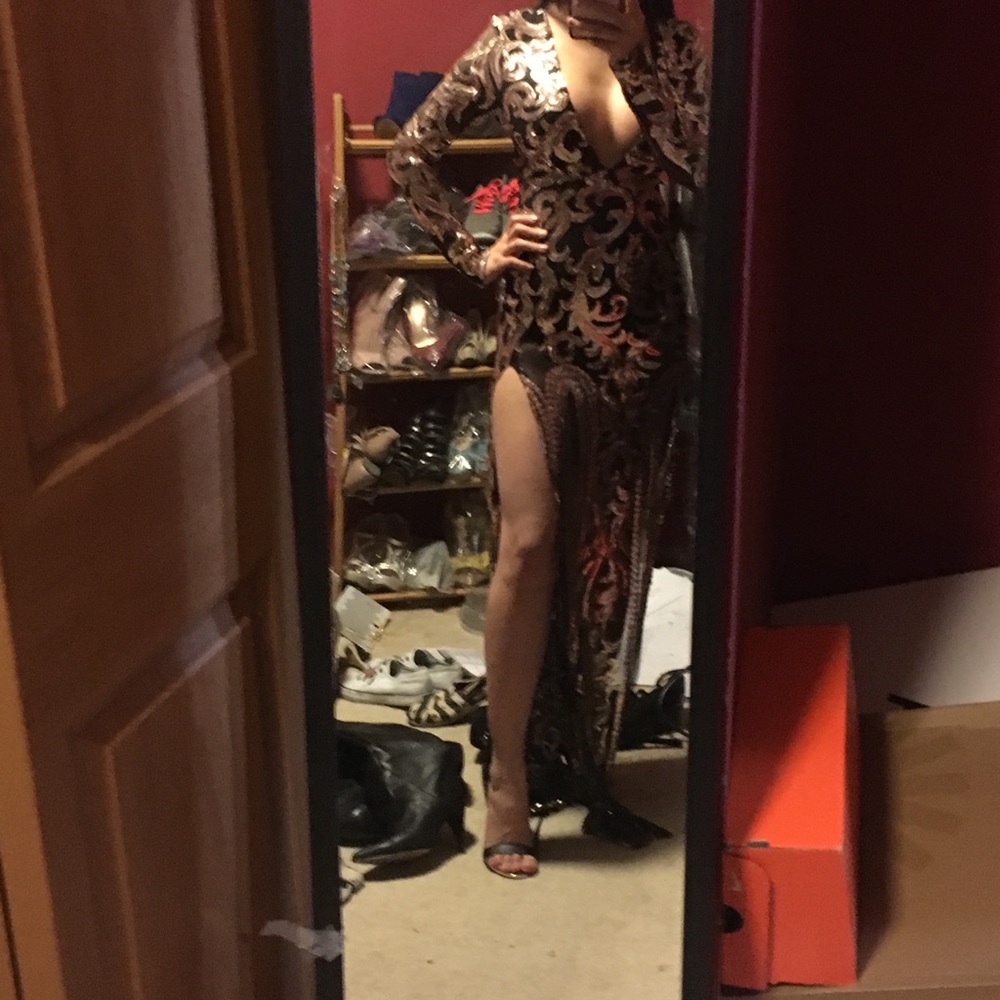 Formal split dress - Picture 4 of 4